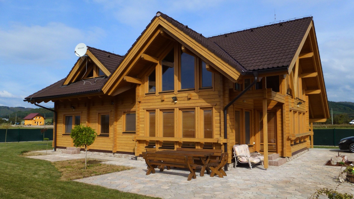 Особенности конструкционной защиты деревянного дома